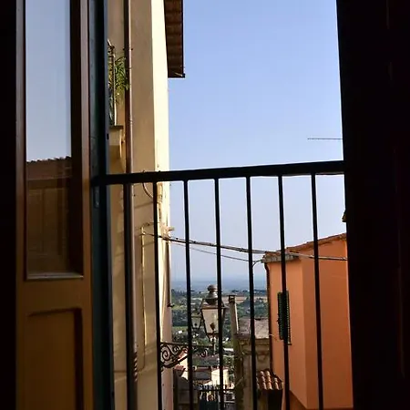 Casa Con Soppalco Ad